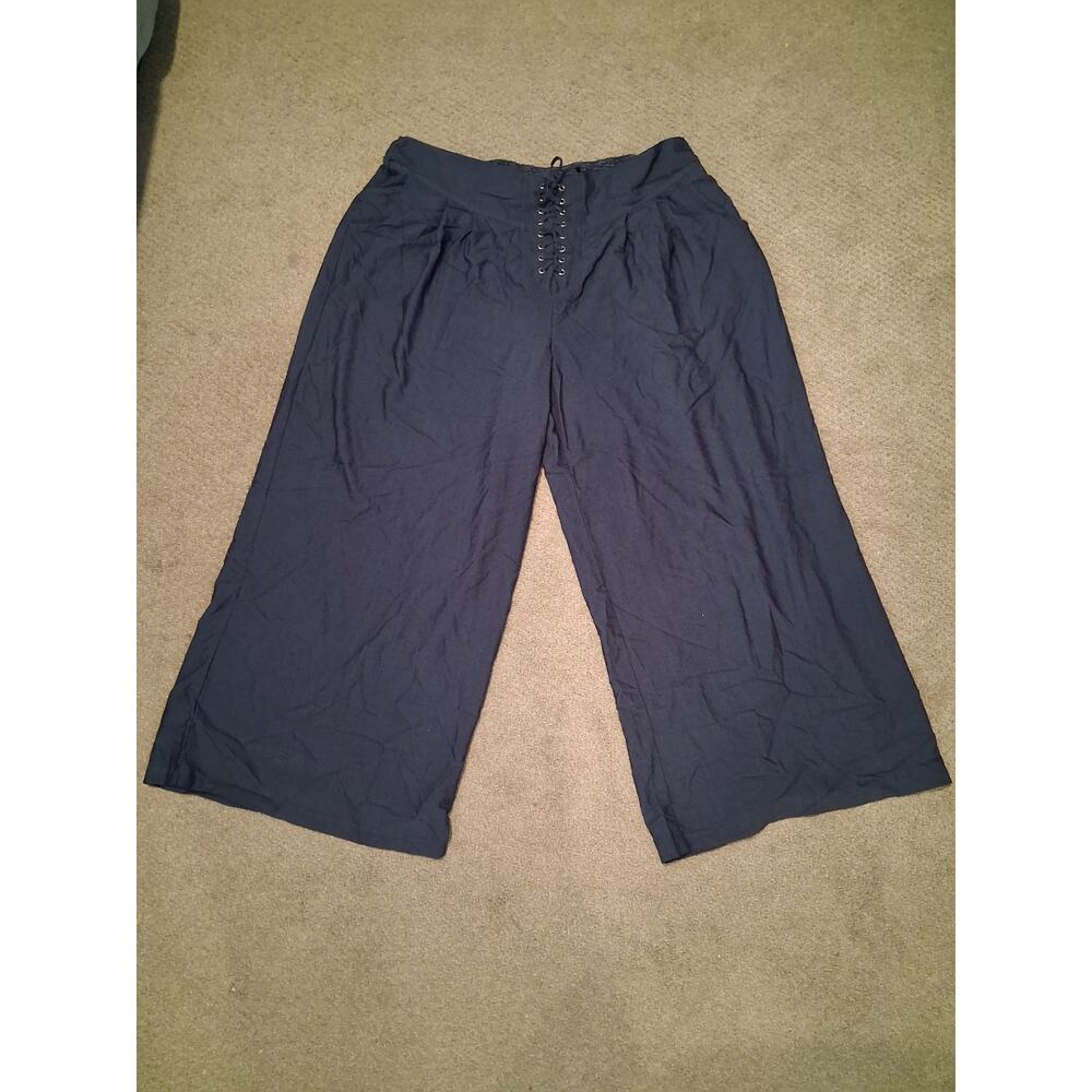 Like An Angel Navy Blue Lace Up Front Wide Leg Crop Pants Plus Size 3X EUC